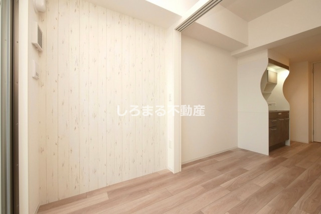 セレニテ難波ミラク参番館の居間・リビング