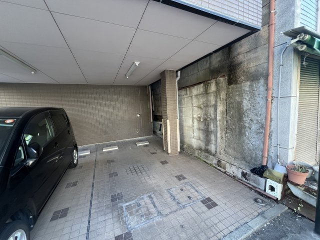 ヴィジャ・グランデの駐車場