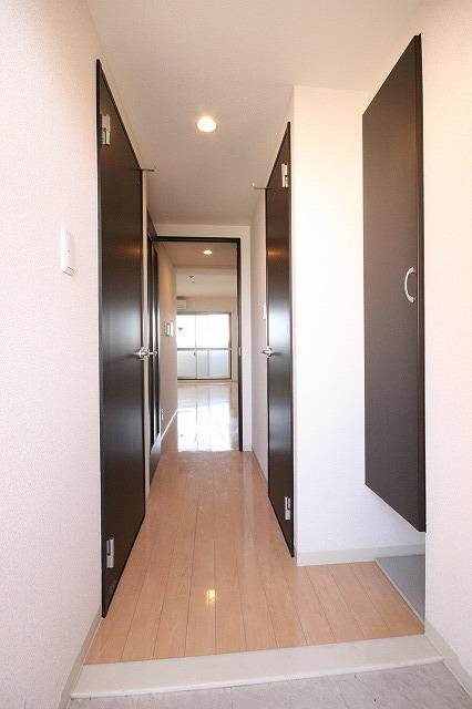 サン・フローリッシュの玄関|※お部屋により仕様が異なる場合があります※