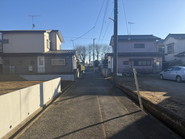 【限定1棟】富里市七栄の前面道路含む現地写真