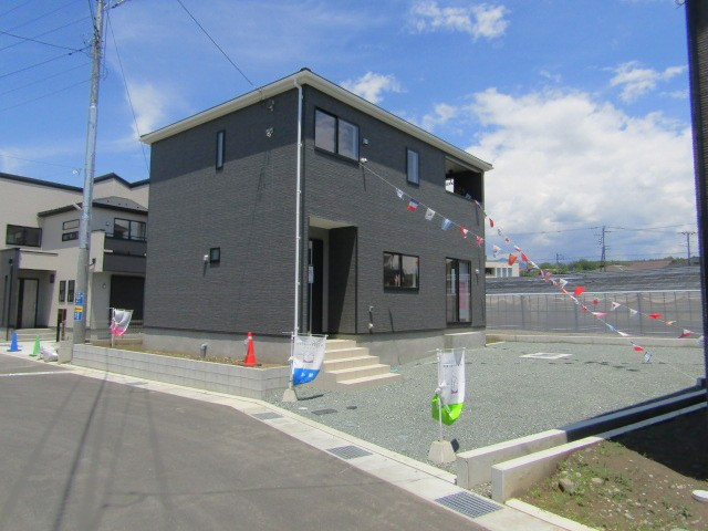 【庭】 | クレイドルガーデン甲斐市志田第2　3号棟 | お庭が付いています