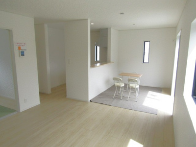 【居間・リビング】 | クレイドルガーデン甲斐市志田第2　3号棟 | 使いやすい居間です