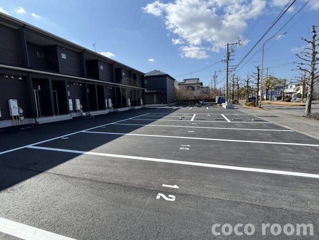 LOTUS石津中町の駐車場