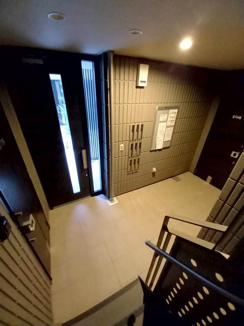 シャンス根岸ノースコートのロビー|共用部