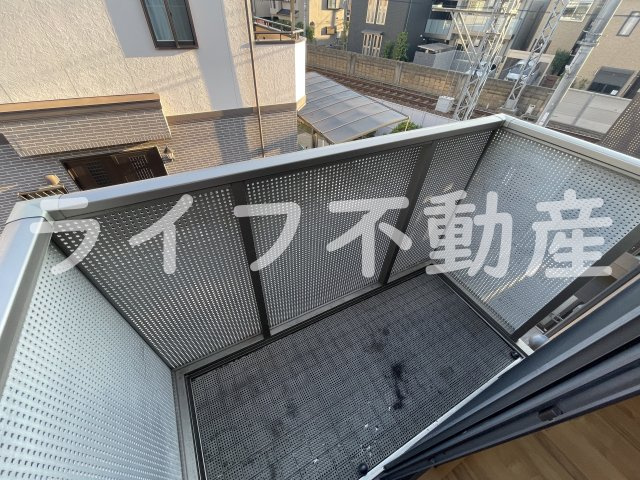 メゾンドゥ長瀬Ⅱのバルコニー|開放的で明るい空間を演出してくれるバルコニーです