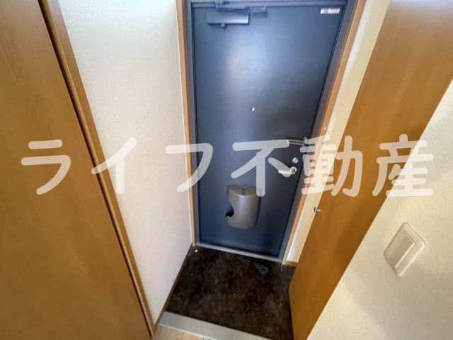メゾンドゥ長瀬Ⅱの玄関|シンプルで使いやすい玄関です