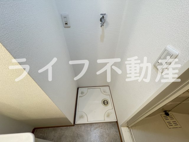 メゾンドゥ長瀬Ⅱの洗面所|コンパクトで使いやすい洗面所