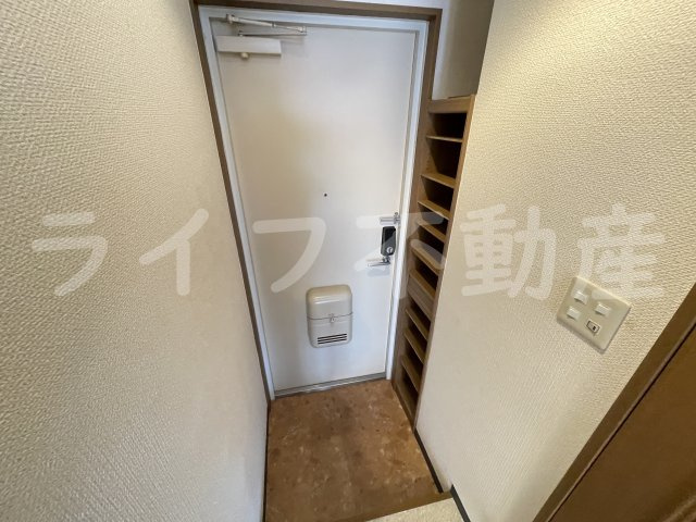 ビラ菱屋西の玄関|ゆったりとした玄関です