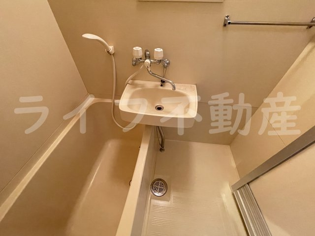 ビラ菱屋西の独立洗面台|独立洗面台です