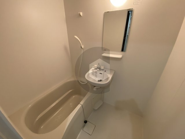 リヴェールUの浴室
