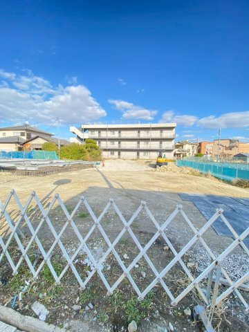 リアコート千里丘INORTHの駐車場