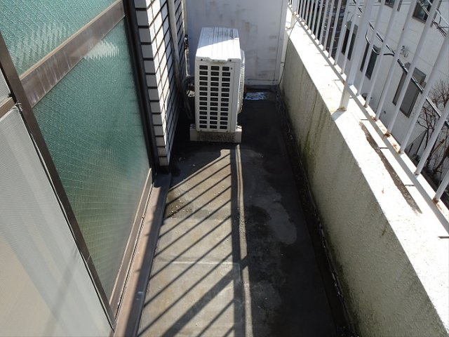 C-COMのバルコニー