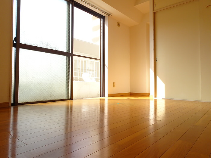 C-COMの居間・リビング