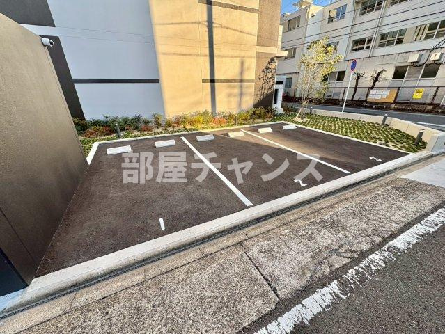 CREST TAPP金山の駐車場