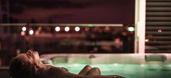 【2F：ファミリールーム】歓談やパーティー、お子さまの勉強や遊びなどいろいろな過ごし方ができます。品川カルチャークラブと提携しワークショップなどを予定。