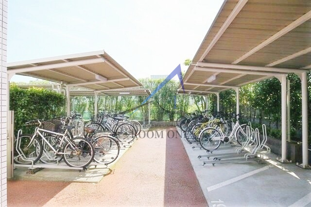 アクシルコート新大橋のその他共用部分|駐輪スペースです。