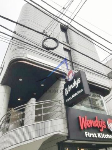 プラティーク新宿曙橋の外観