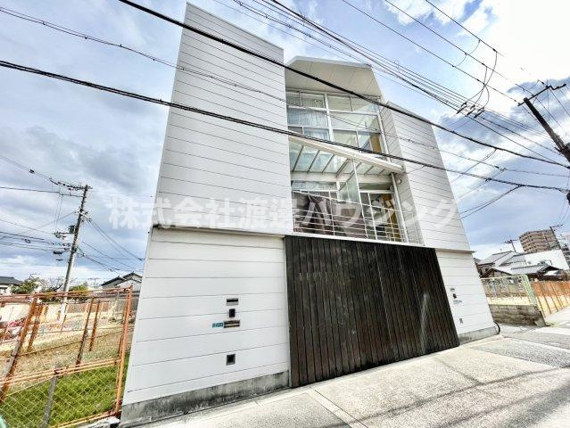 プルメリア西三国3番館（西側）