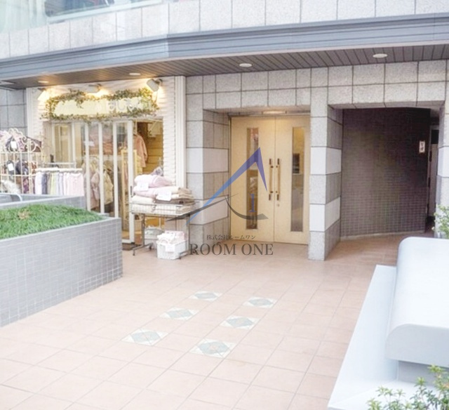 ホームズ三軒茶屋駅前のその他共用部分|共用廊下です。