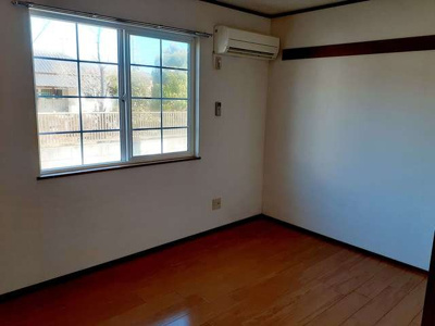 【内装】 | エンブレムＢ