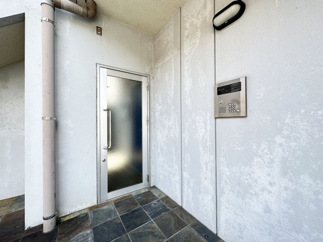 サンライズマンション二葉町のエントランス