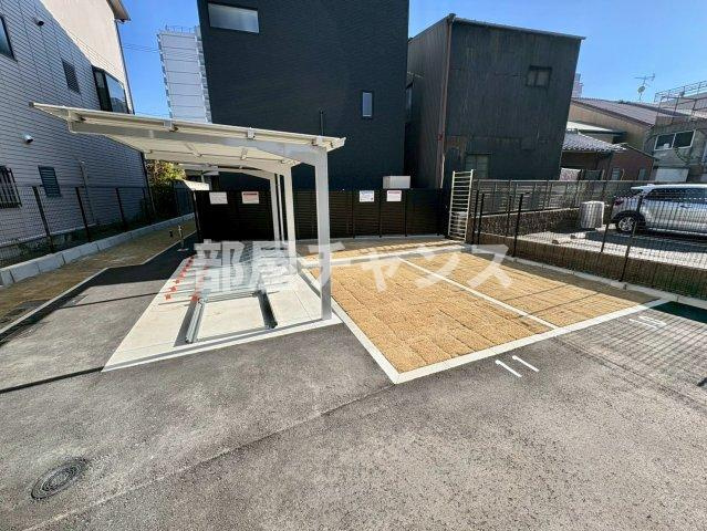 ディアレイシャス名古屋大須通の駐車場