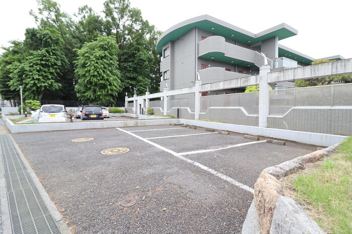 パティオ坂巻の駐車場|駐車場