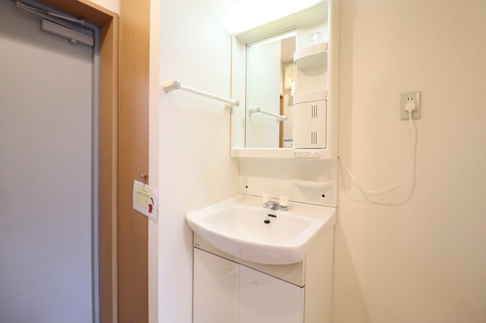 パティオ坂巻の独立洗面台|洗面台