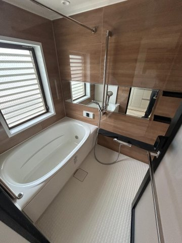 本町1丁目戸建の浴室