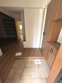 本町1丁目戸建の玄関