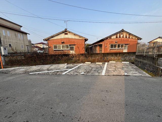 シジエムの駐車場