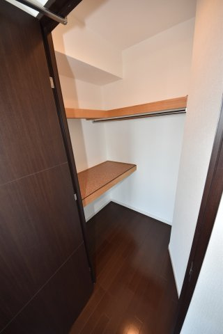 ロイヤルパークスなんばの収納