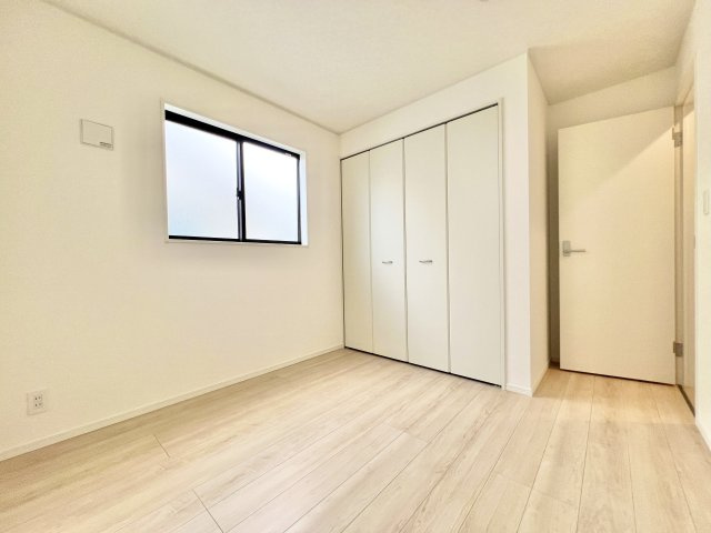 中央区和田町第1　全2棟　1号棟の洋室|2F 約5帖の洋室は【サービスルーム】となっておりますがお部屋としてもお使いいただけますよ♪