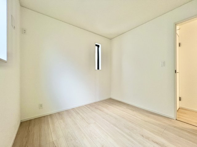 中央区和田町第1　全2棟　1号棟の洋室|2F 約4.5帖の洋室も【サービスルーム】となっておりますがこちらもお部屋として活用することもできます！