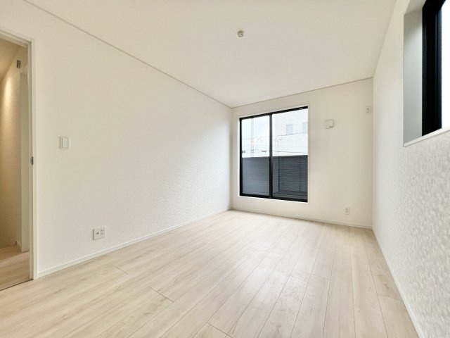 中央区和田町第1　全2棟　1号棟の洋室|2F 約6.7帖の洋室は二面採光で明るく主寝室としていかがでしょうか♪
