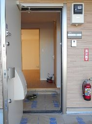 【玄関】 | コージーコートA | 玄関です。　※参考写真です