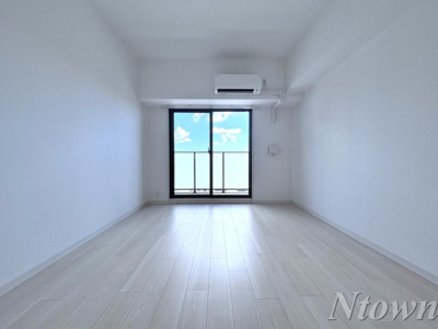 【その他】 | S-RESIDENCE名駅West | こちらのリビングで趣味の時間をお楽しみください
