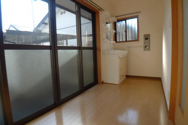 桜井町戸建　グランドハウスの独立洗面台| 
