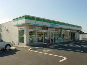 【周辺】 | フラワーハイツ龍ヶ崎 | ファミリーマート龍ヶ崎馴馬店まで1,078ｍ