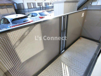 【バルコニー】 | コーポエスポワール | 晴れた日には洗濯物もたくさん干せます。