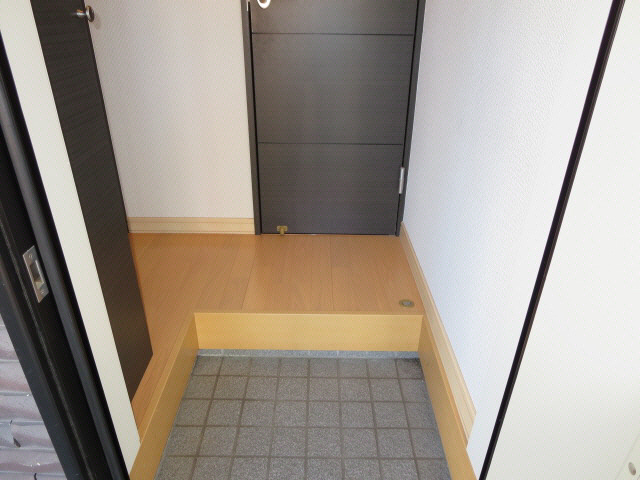 アーバンエステート浪花Ｋの玄関