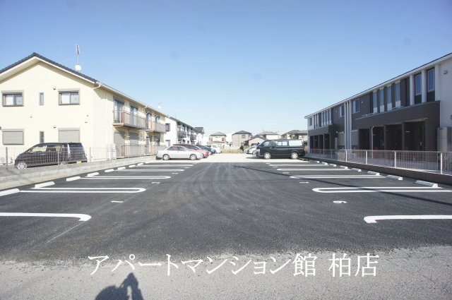 フェリーチェの駐車場|※別号室参考写真です ※現況優先