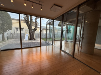 【居間・リビング】 | 苦楽園一番町戸建