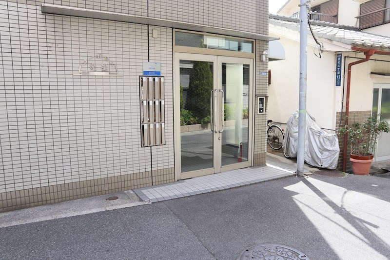 コーポラス光進のエントランス