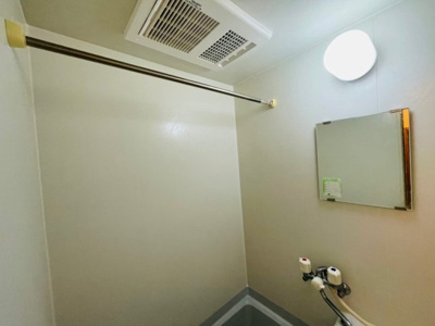 【その他】 | レオパレスドミール堀 | ランドリーパイプ（浴室乾燥機付き）