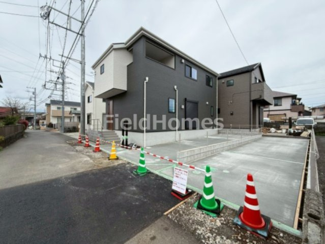 小田原市飯泉新築戸建て　第1期2号棟の前面道路含む現地写真