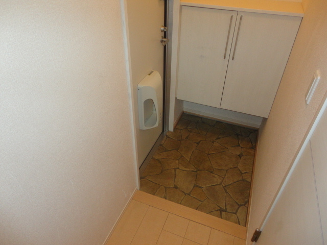 グリーンヴィレッジあいＤの玄関