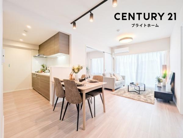 ミオカステーロ十日市場ステッサの居間・リビング|自慢したくなるリビング！
形も良く家具の配置にも困りません。