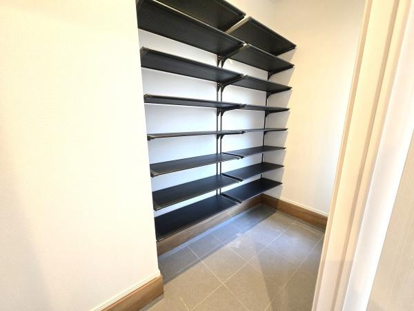 横浜市南区大岡１丁目の新築一戸建の収納|シューズインクローゼットで
玄関もスッキリと利用できます！