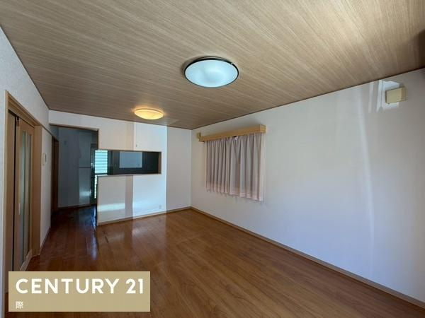 和歌山市木ノ本　中古戸建の居間・リビング
